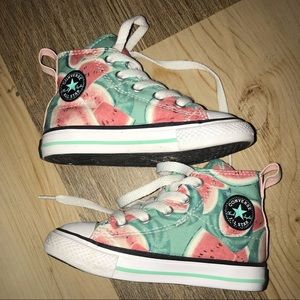 🍉Toddler girl size 7 watermelon Converse Chucks🍉